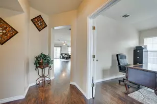 2035 Matagorda Ln, Grand Prairie, TX 75052 - Photo 3