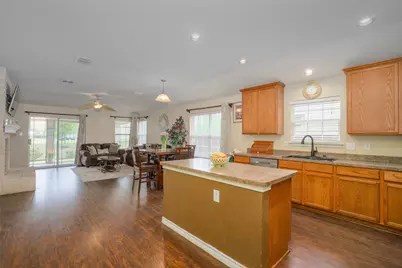 2035 Matagorda Lane, Grand Prairie, TX 75052 - Photo 5