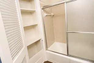 13511 Red Fern Ln, Dallas, TX 75240 - Photo 11