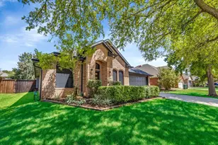 1611 Mallard Dr, Corinth, TX 76210 - Photo 1