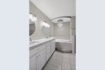 2606 Encina #2, Irving, TX 75038 - Photo 23