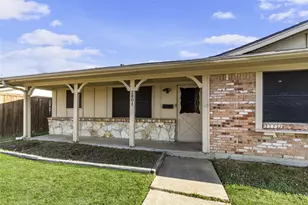 2801 Laramie St, Irving, TX 75062 - Photo 5