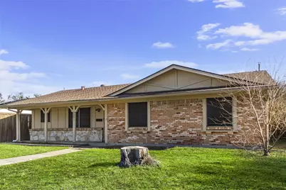 2801 Laramie Street, Irving, TX 75062 - Photo 3