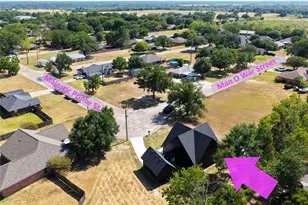 201 Man-O-War, Groesbeck, TX 76642 - Photo 3