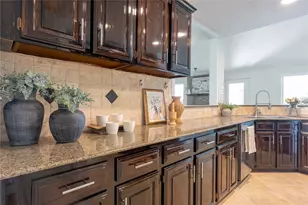1734 Sterling Ln, Lewisville, TX 75067 - Photo 9