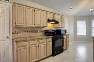 4206 Wild Plum Dr, Carrollton, TX 75010 - Photo 5