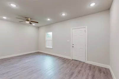 618 W Sears Street, Denison, TX 75020 - Photo 9