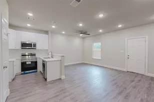 618 W Sears St, Denison, TX 75020 - Photo 11