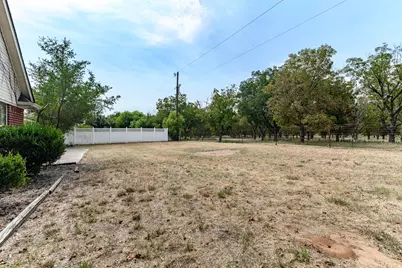 9009 Ravenswood Road, Granbury, TX 76049 - Photo 25