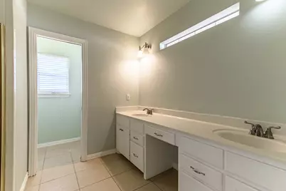 9009 Ravenswood Road, Granbury, TX 76049 - Photo 17