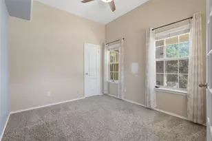 1104 Deedee Creek Dr, Euless, TX 76040 - Photo 5