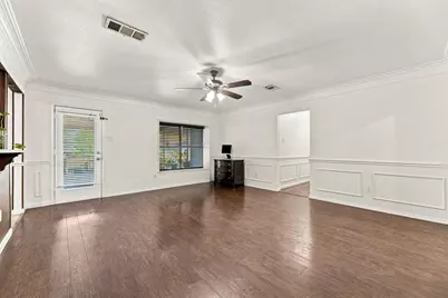 2505 Cloverdale Street, Arlington, TX 76010 - Photo 9