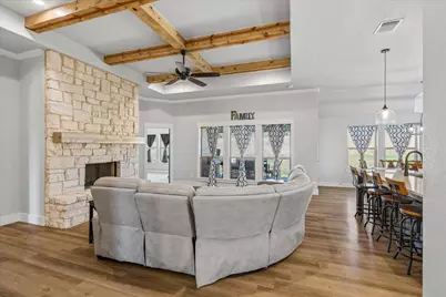 10020 Valley Oak Court, Springtown, TX 76082 - Photo 5
