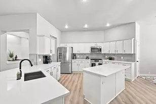 711 Coal Creek Dr, Mansfield, TX 76063 - Photo 11