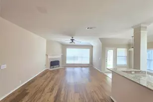 211 Crepe Myrtle Dr, Euless, TX 76039 - Photo 7