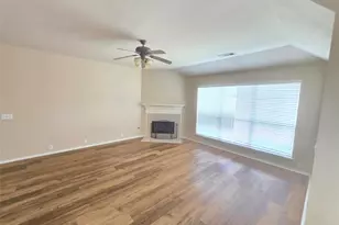 211 Crepe Myrtle Dr, Euless, TX 76039 - Photo 9