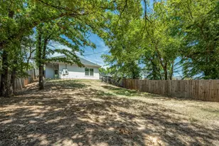722 E Woodard St, Denison, TX 75021 - Photo 25