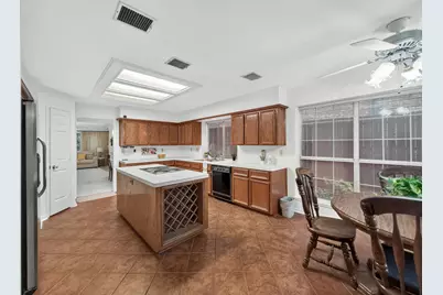 2116 Cannes Drive, Carrollton, TX 75006 - Photo 9