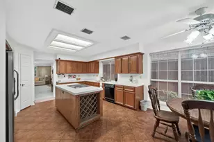 2116 Cannes Dr, Carrollton, TX 75006 - Photo 9