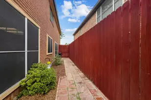 2116 Cannes Dr, Carrollton, TX 75006 - Photo 29