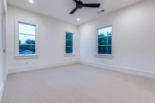 3935 Hawick Ln, Dallas, TX 75220 - Photo 21