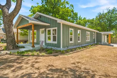 910 3rd Street, Graham, TX 76450 - Photo 1