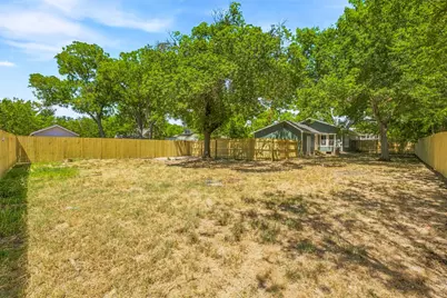910 3rd Street, Graham, TX 76450 - Photo 27