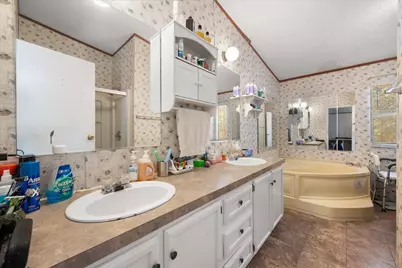 605 SE County Road 3124C, Corsicana, TX 75109 - Photo 11