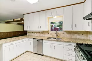 4708 Cummings Dr, North Richland Hills, TX 76180 - Photo 5