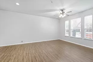 424 Legends Dr, Lewisville, TX 75057 - Photo 7