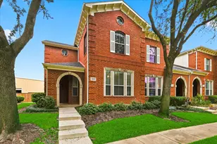 424 Legends Dr, Lewisville, TX 75057 - Photo 1