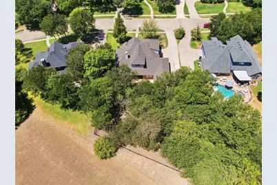 1207 Oak Creek Drive, Ennis, TX 75119 - Photo 11