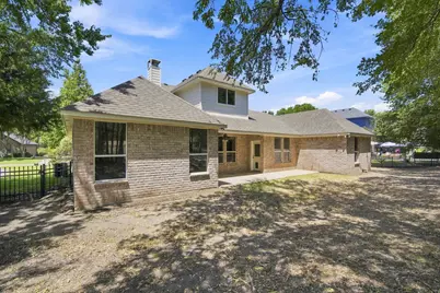 1207 Oak Creek Drive, Ennis, TX 75119 - Photo 35