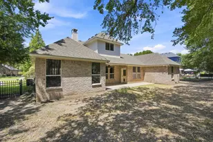 1207 Oak Crk Dr, Ennis, TX 75119 - Photo 35