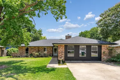 110 Bryn Mawr Lane, Waxahachie, TX 75165 - Photo 1