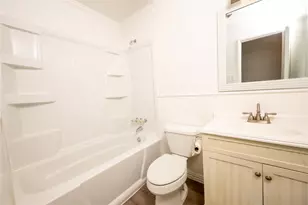 2221 Marilyn Ln, Arlington, TX 76010 - Photo 7