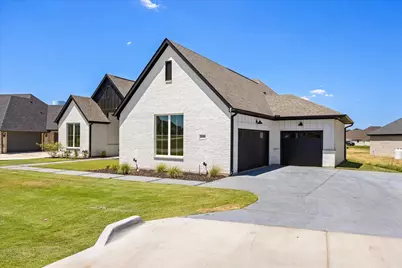 2119 Middlewood Circle, Granbury, TX 76049 - Photo 37