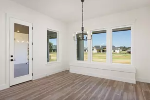 2119 Middlewood Cir, Granbury, TX 76049 - Photo 13