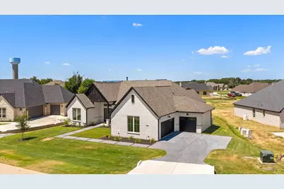 2119 Middlewood Circle, Granbury, TX 76049 - Photo 3