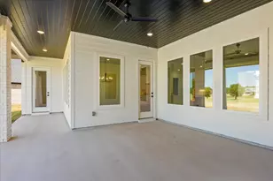 2119 Middlewood Cir, Granbury, TX 76049 - Photo 35