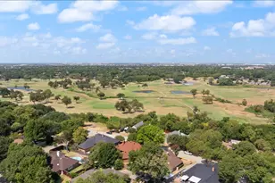 3637 Bluegrass Dr, Grand Prairie, TX 75052 - Photo 37