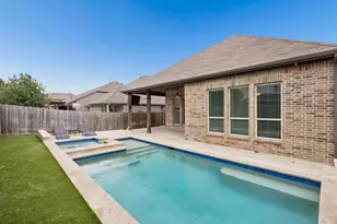 908 Mist Flower Dr, Little Elm, TX 75068 - Photo 7