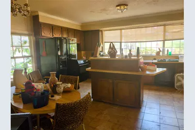 215 N Rivercrest Drive, Fort Worth, TX 76107 - Photo 13