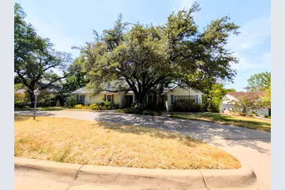 215 N Rivercrest Drive, Fort Worth, TX 76107 - Photo 3