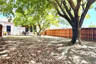 193 Rolling Ct, Lancaster, TX 75146 - Photo 35