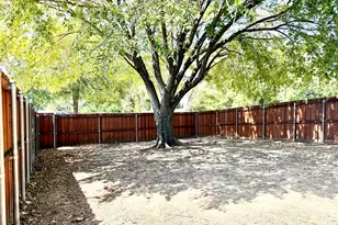 193 Rolling Ct, Lancaster, TX 75146 - Photo 33