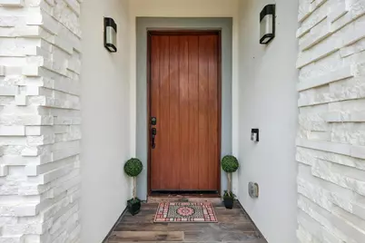4704 Almeria Court, Irving, TX 75062 - Photo 5