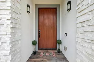 4704 Almeria Ct, Irving, TX 75062 - Photo 5