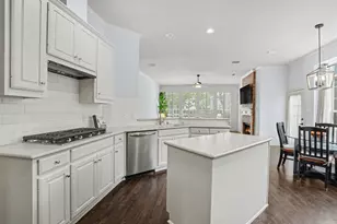5360 Gatesworth Ln, Dallas, TX 75287 - Photo 17