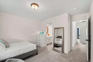 5360 Gatesworth Ln, Dallas, TX 75287 - Photo 33